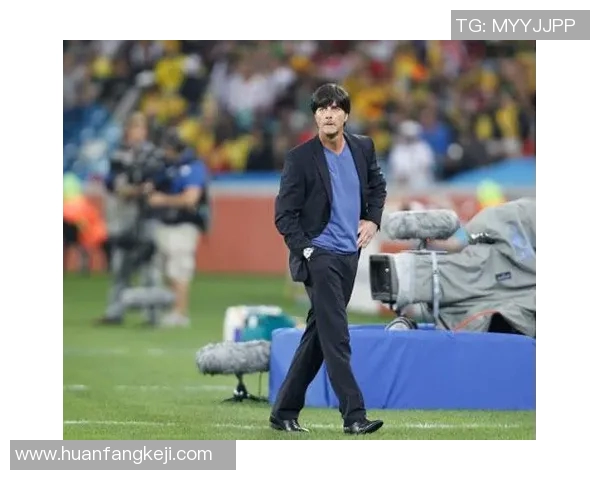 男士足球明星休闲毛衣时尚搭配指南提升你的运动魅力与日常风格